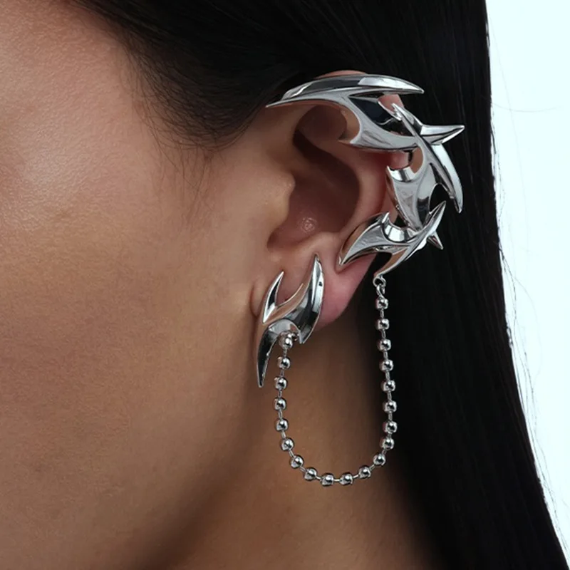 Boucle d'Oreille Punk à Chaîne