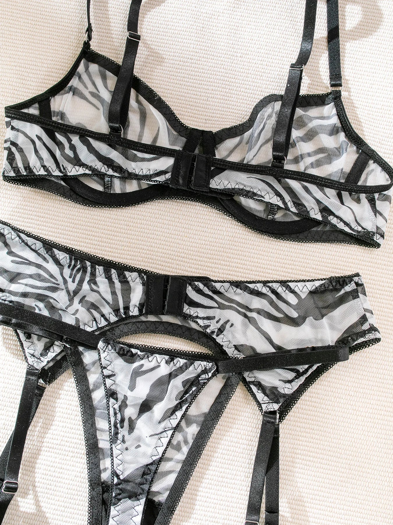 Lingerie Rayures Zébrées - Image 7