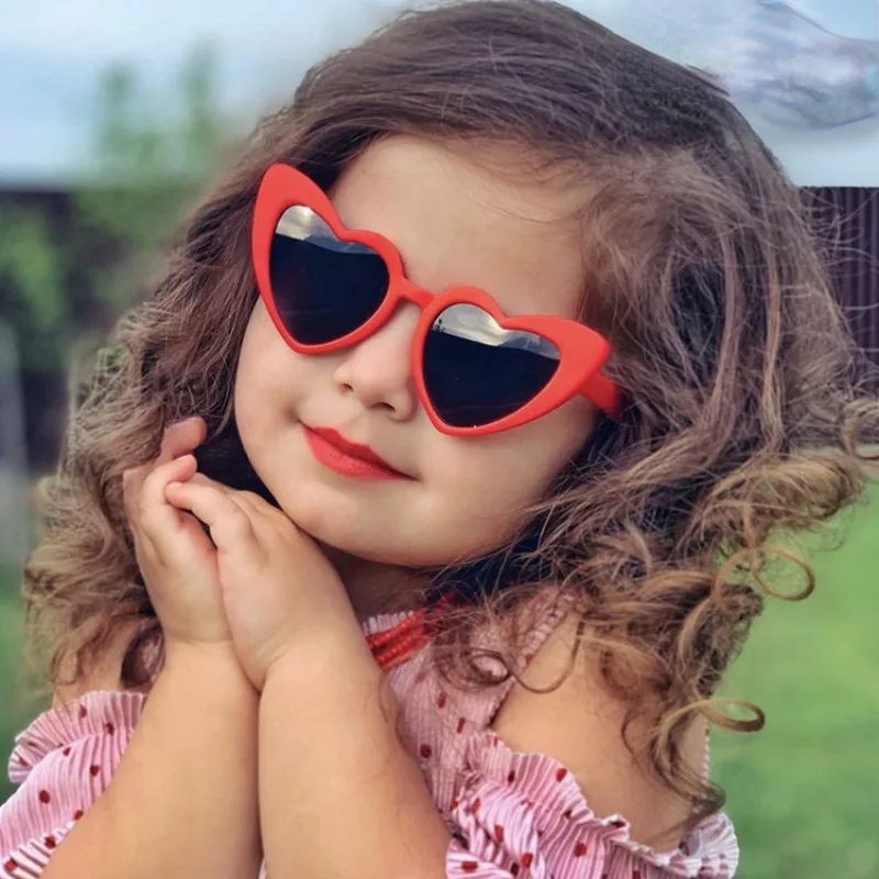Lunettes de soleil forme de coeur - Image 2