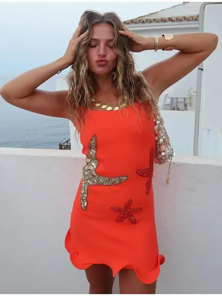 Robe Courte Dos Nu à Paillettes & Ourlet Ondulé - Image 5
