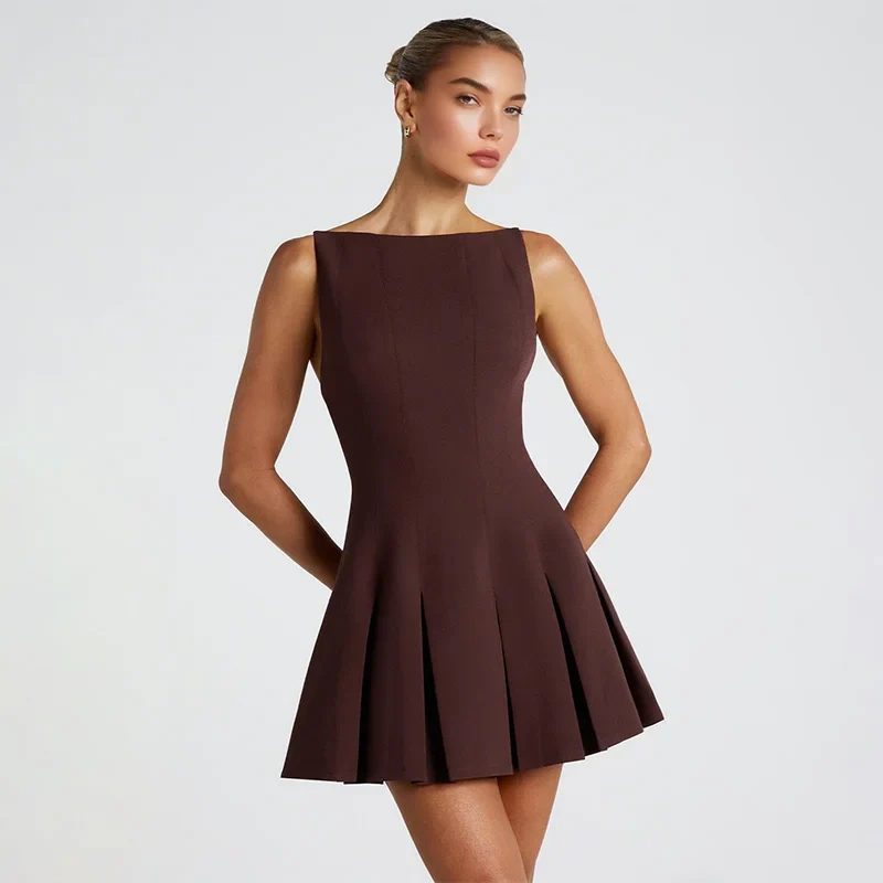 Robe Courte Vintage Marron à Plis Évasés - Image 4